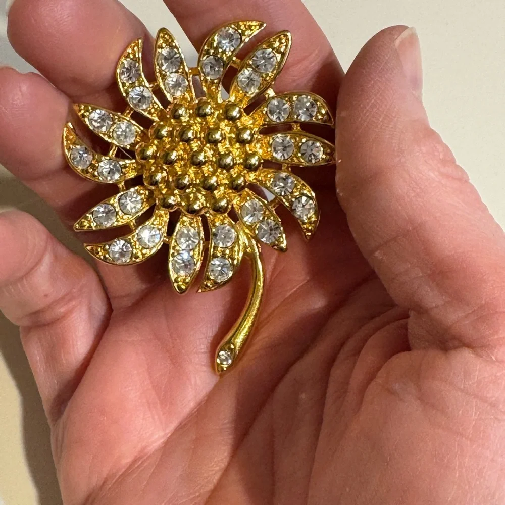 Vintage Napier Sunflower Brooch